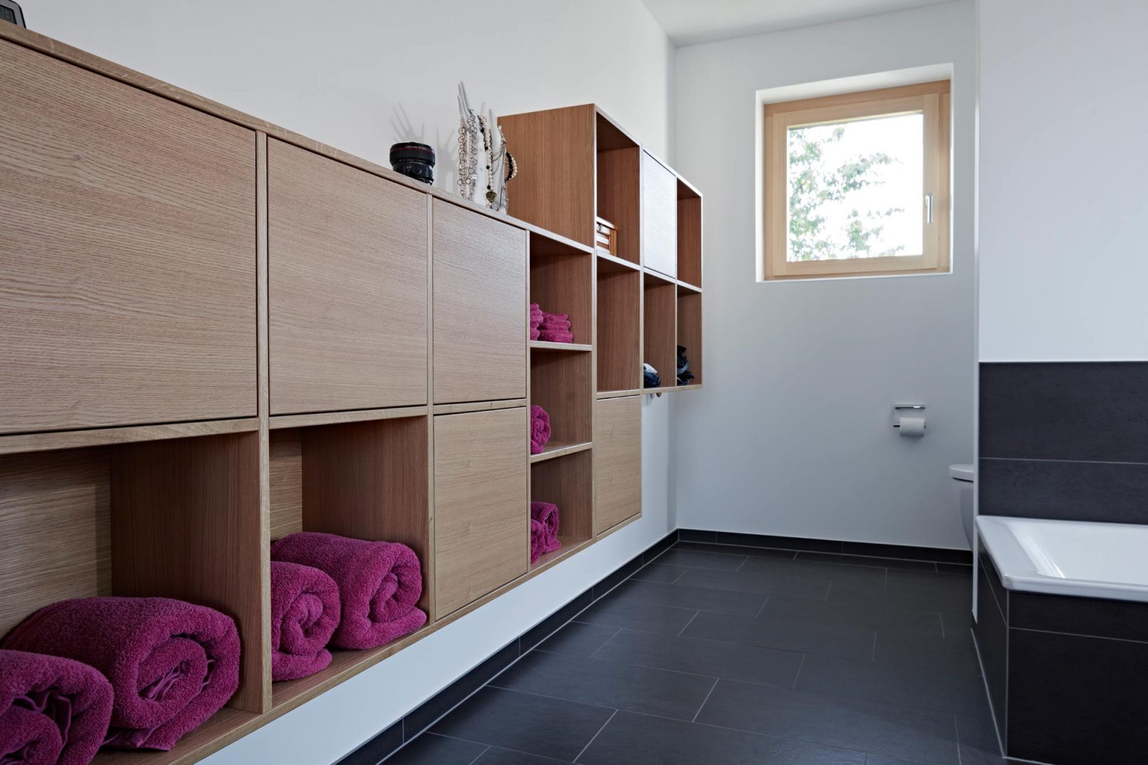 Regalsystem in Badezimmer