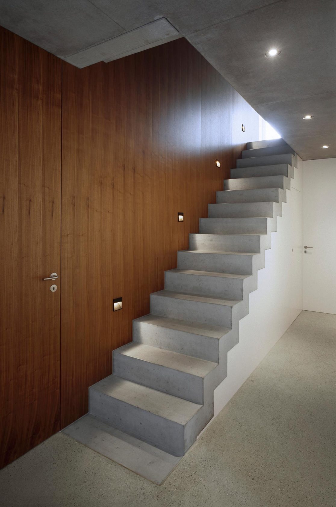 Innenausbau eines Hauses: Treppenaufgang