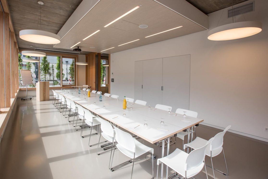 Innenausbau Konferenzsaal eines Hotels in Freiburg