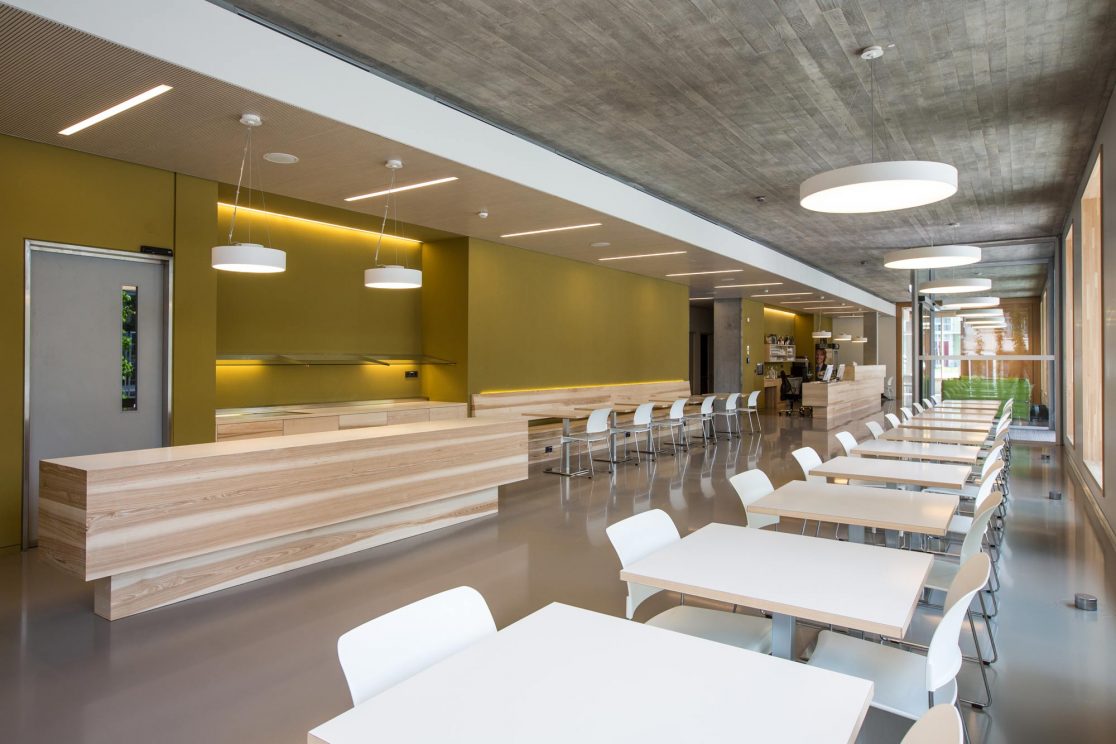 Innenausbau das Frühstücksraums eines Hotels in Freiburg