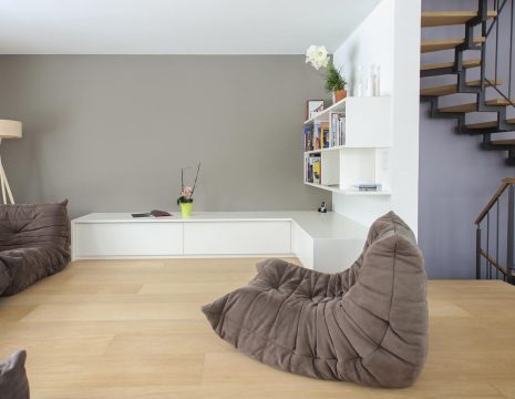 weißes Sideboard in Wohnzimmer